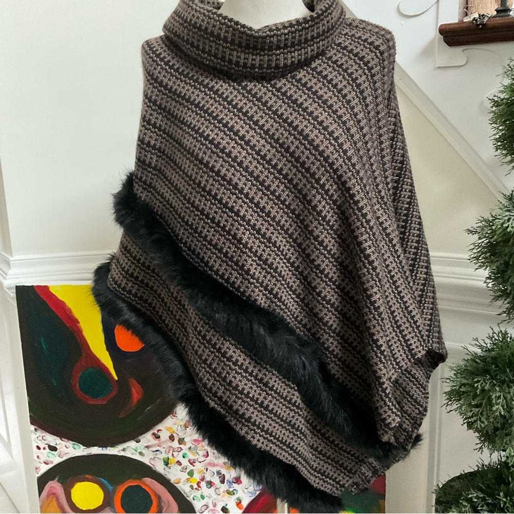 Joseph Ribkoff Poncho - Picture 5 of 7